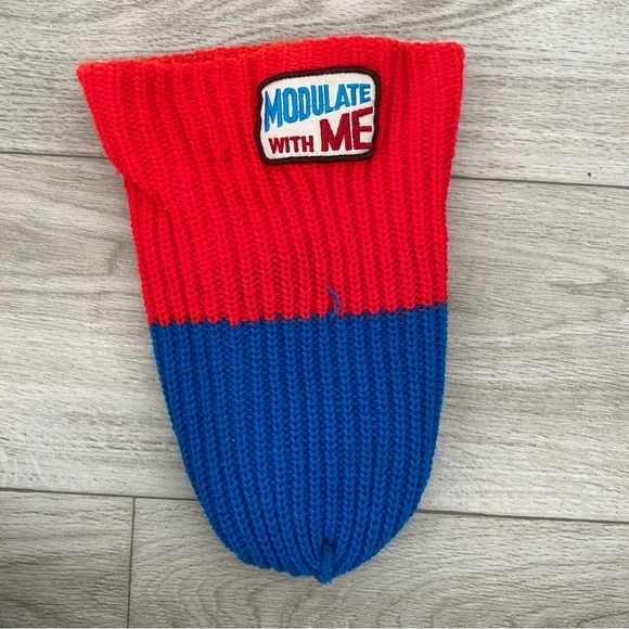 Vintage Blue and Red Knit Beanie “Modulate with ME” 70’s - Picture 7 of 12